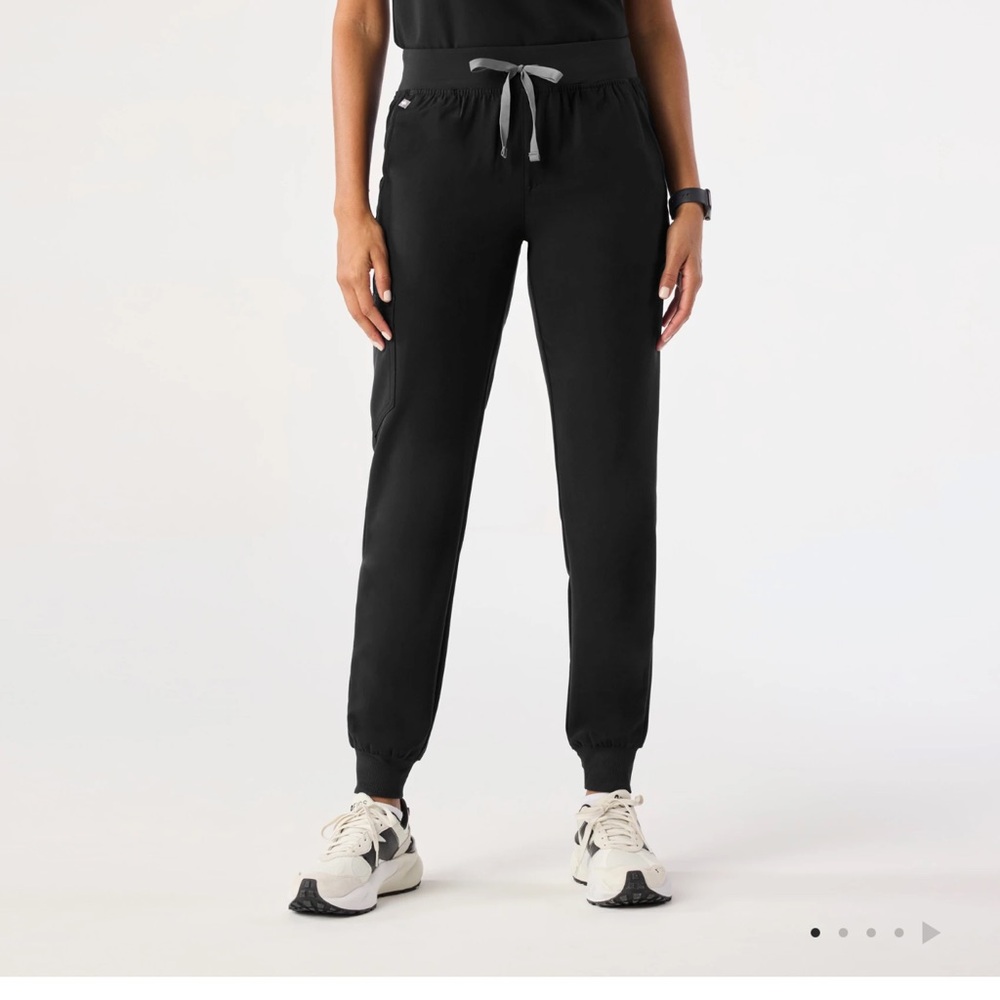 Figs black jogger pants, small petite